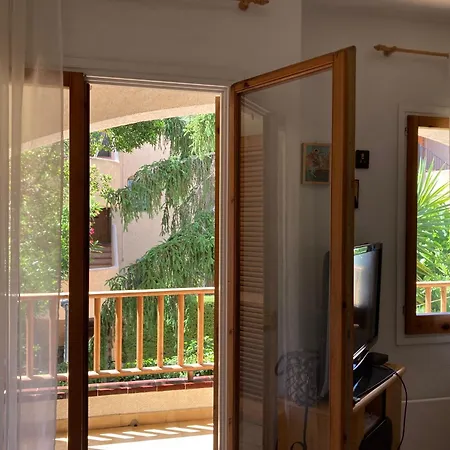 Bonita Casa Jardin Privado 5min A Pie De Playa Roda de Bera